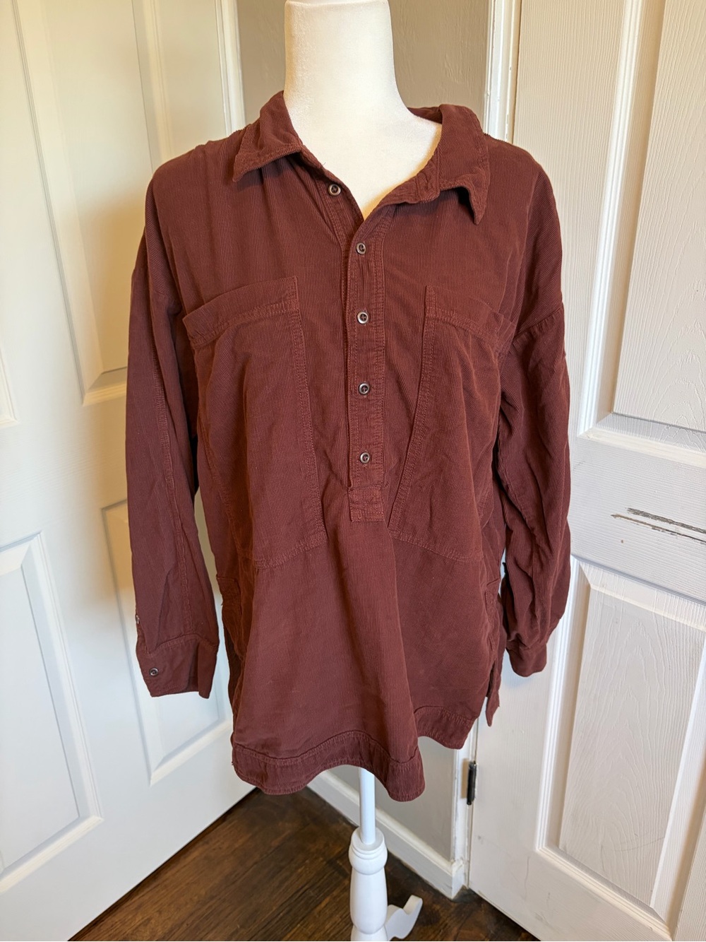 Pilcro Anthropologie Corduroy Button-Up Shirt in Rust brown oversized - Picture 4 of 7